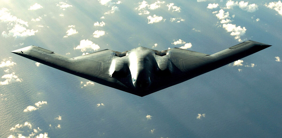 B-2 Spirit — невидимый бомбардировщик